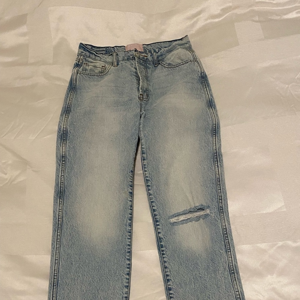 Revice Straight Leg Butt Rip Jean